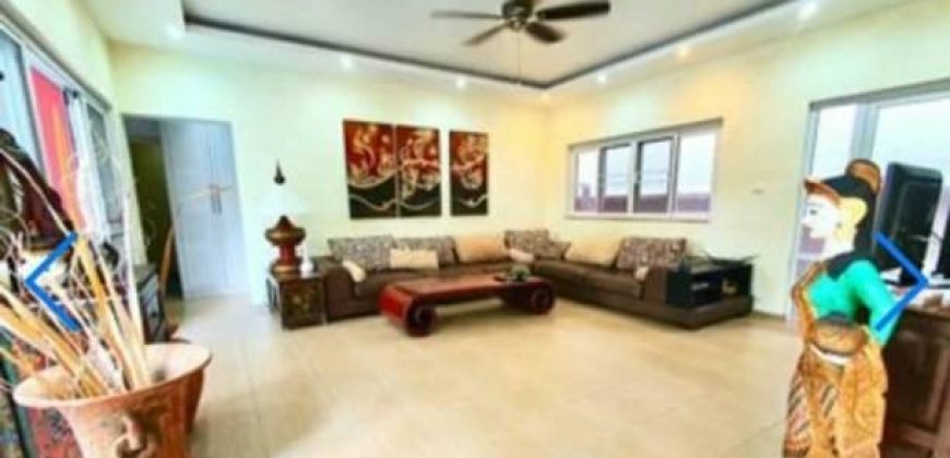 4 bedroom villa for sale in Rawai, Phuket